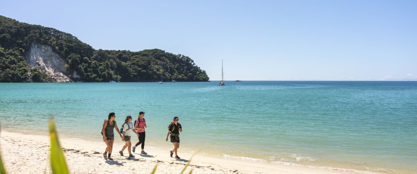 Abel Tasman National park hiking wandelen