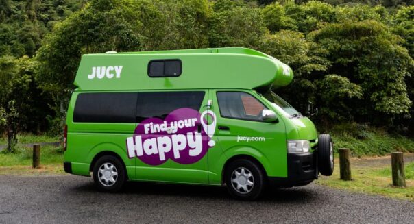 Zijaanzicht van de Jucy Chaser