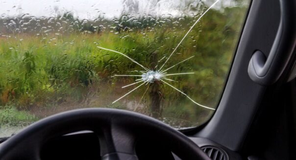 Ster in de voorruit van de camper, schadeverzekering nodig