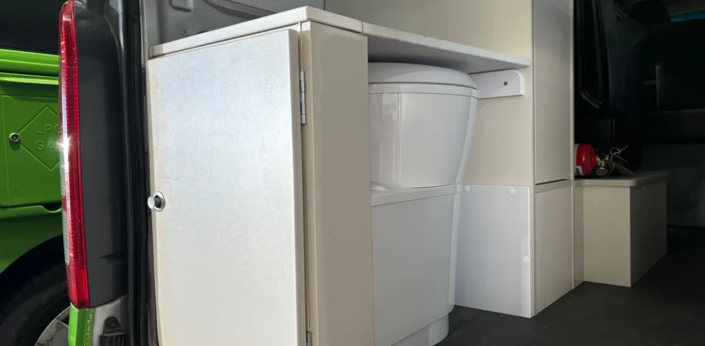 Toilet is weggedraaid in Jucy Condo in Nieuw-Zeeland