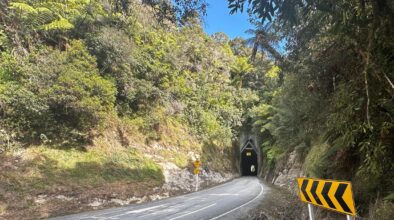 De Moki tunnel op de Forgotten World Highway op het Noordereiland