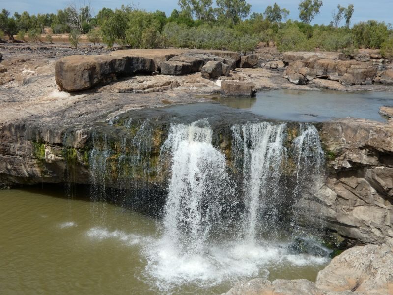 Drone zicht op de Leichhardt River Falls