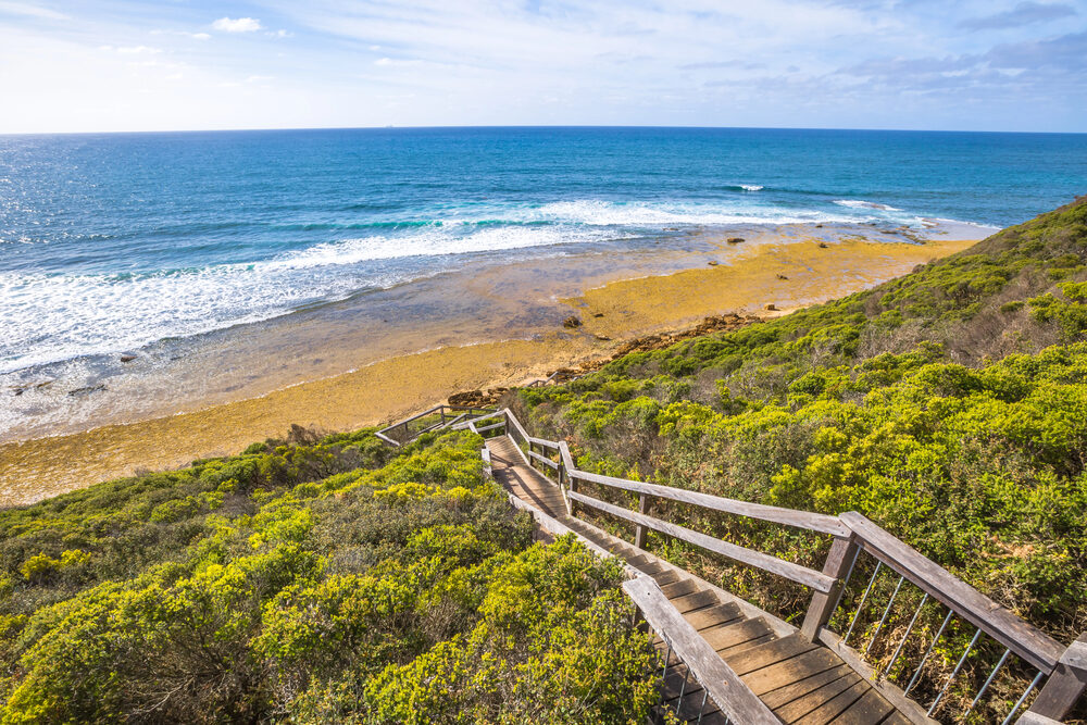 Trap naar beneden naar Bells Beach bij Torquay