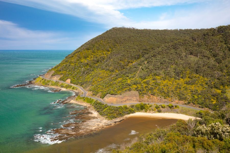 Uitzicht op de Great Ocean Road vanaf Teddys lookout