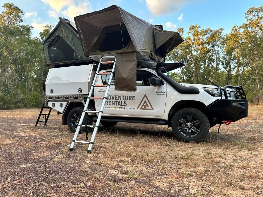 Adventure Rentals Toyota Hilux 4WD Dubbele Daktent
