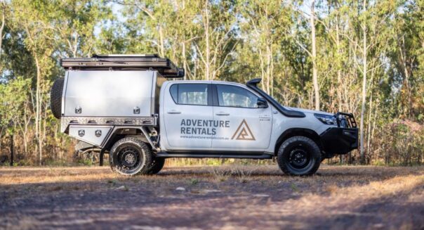 Adventure Rentals Toyota Hilux 4WD Enkele Daktent tent dicht