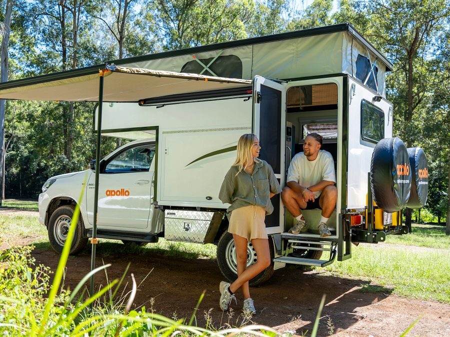 Apollo 4WD Adventure Camper deur open